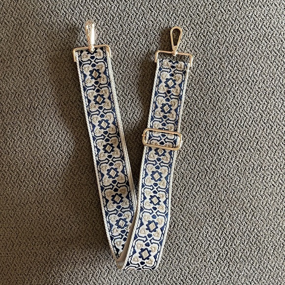 NWOT Adjustable Bag Strap - Picture 2 of 3